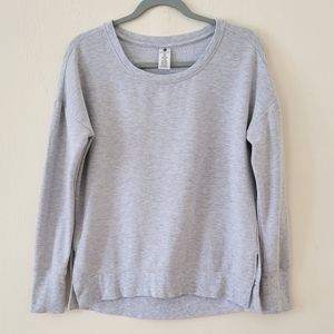 Active Life Women's Gray Side Slit Soft Pullover Sweater Size Medium